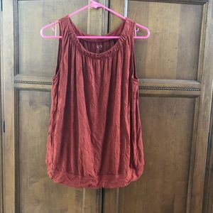 Loft Outlet Rust Color tank